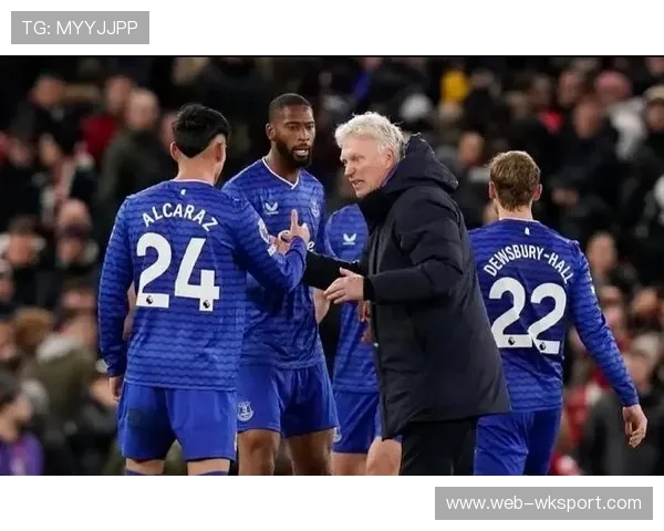 富勒姆1-1埃弗顿,莫耶斯球队四轮不败但平局过多 富勒姆1-1埃弗顿,莫耶斯球队四轮不败但平局过多