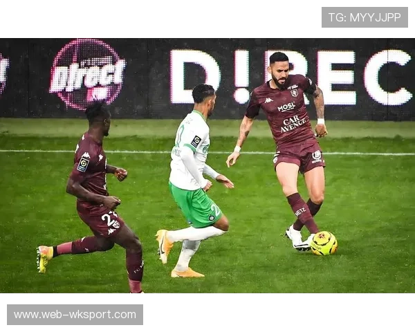 巴黎圣日耳曼客场挑战斯特拉斯堡，姆巴佩率队击破主场龙防线