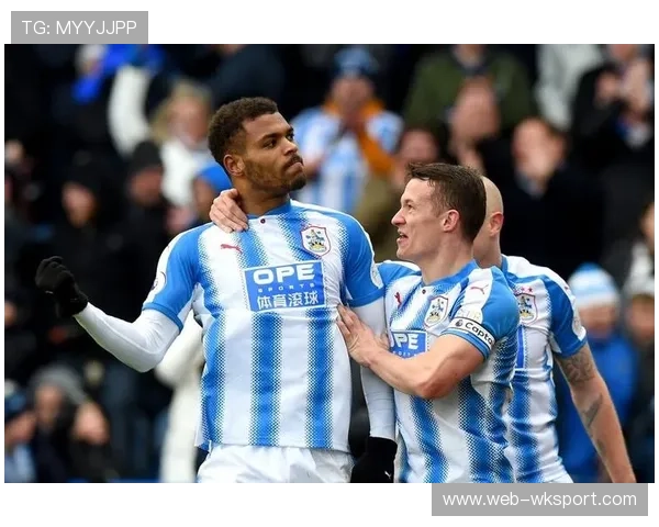 实时报道：布雷斯特第89分钟由穆涅头球扳平比分，1-1朗斯